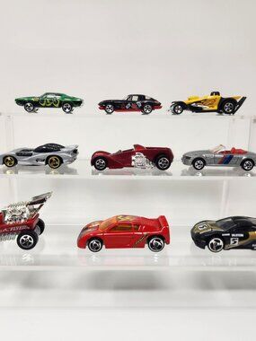 Hotwheels Diecast Cars Lot of (9) 1/64 (p1)